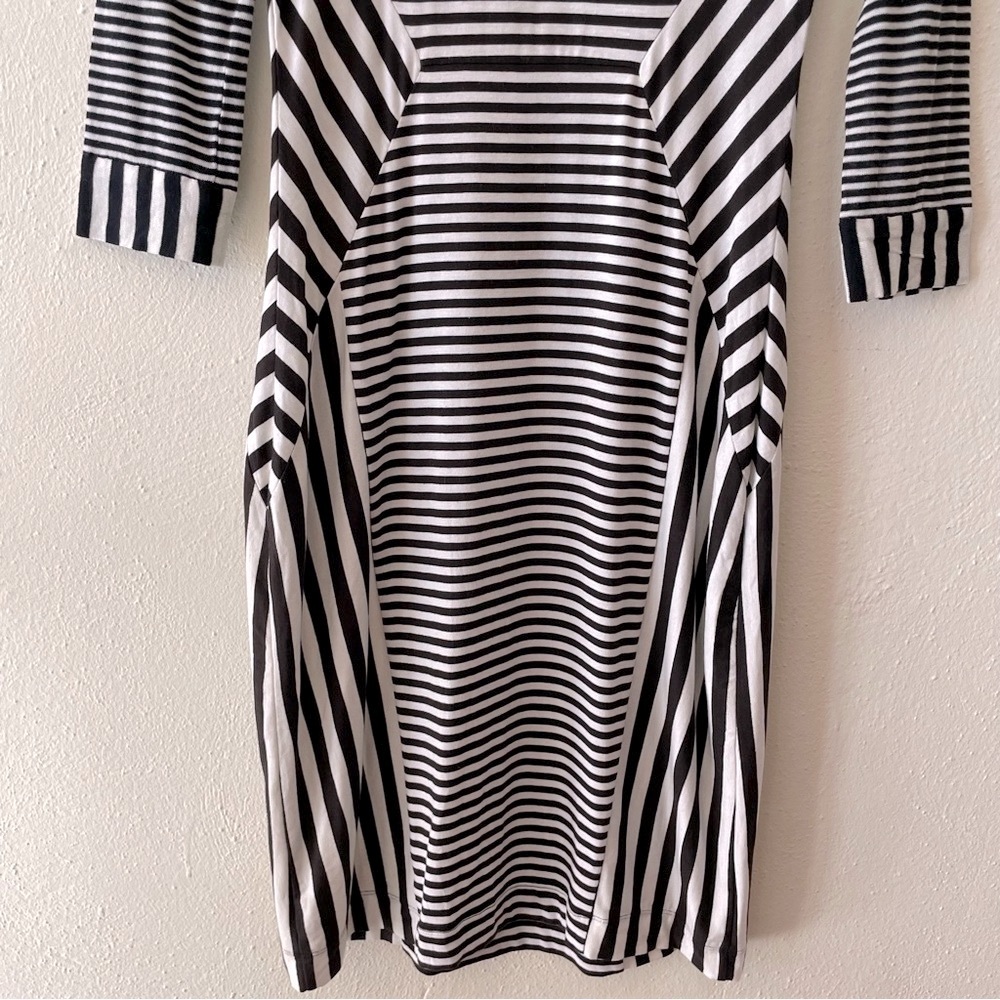 Diane Von Furstenberg Black and White Striped Long Sleeve Dress - Picture 5 of 13